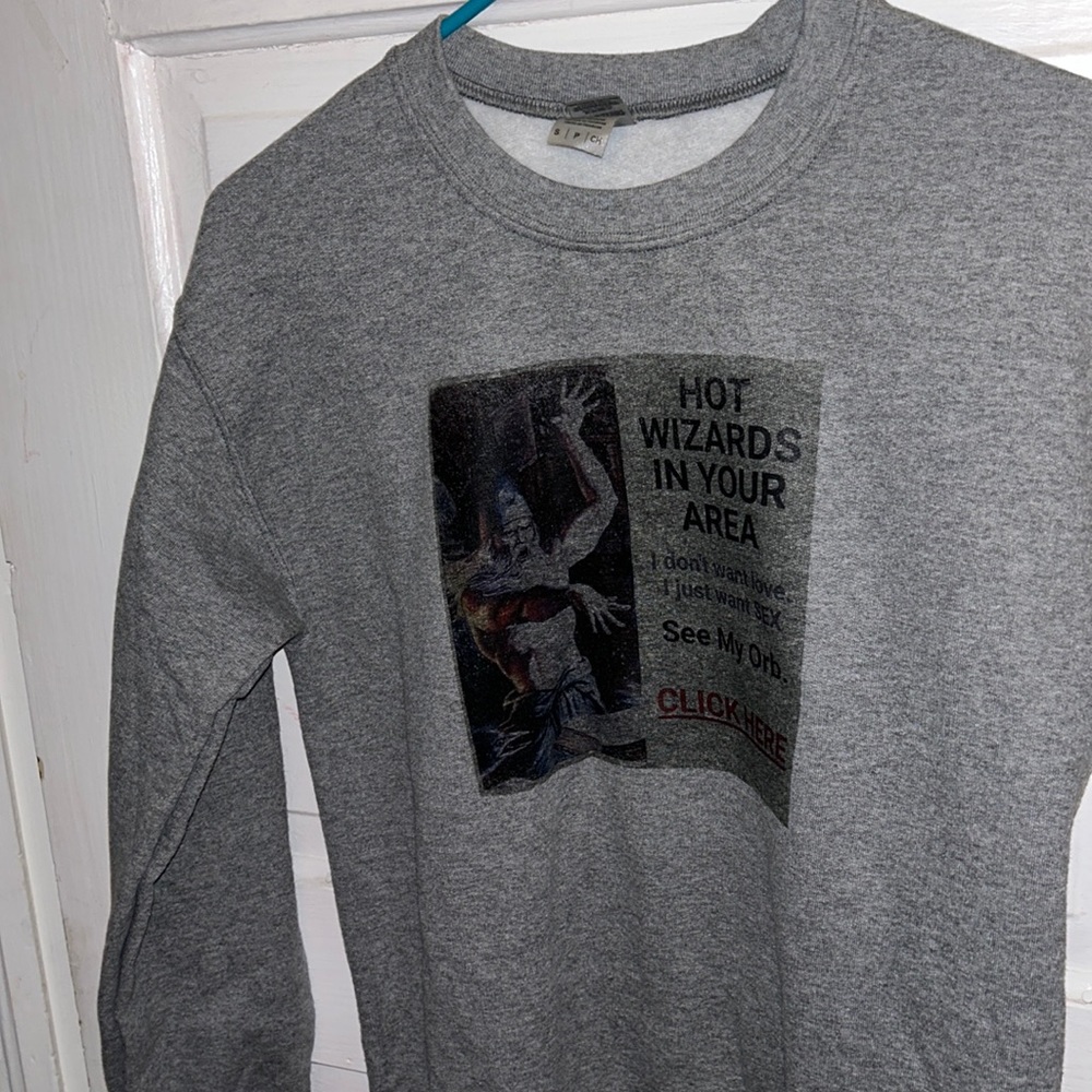Hot Wizards graphic sweatshirt